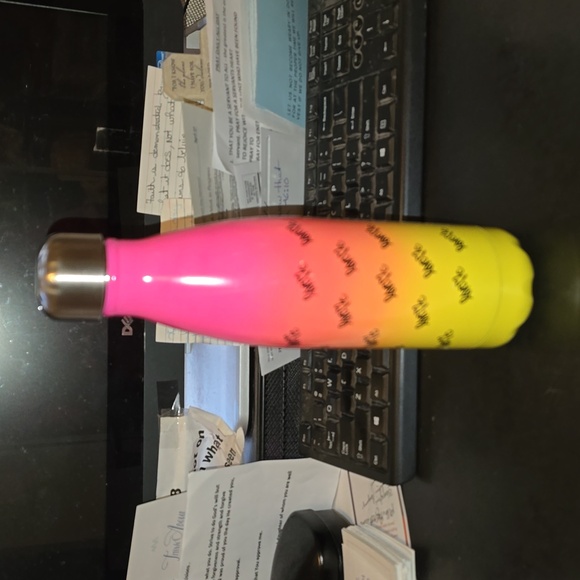 Starbucks love classic 2010 Love Me NYC - Picture 2 of 8